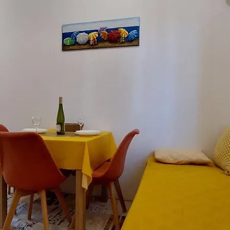 Charming Beachfront - One Bedroom * Crikvenica