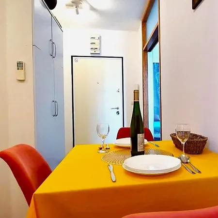 Charming Beachfront - One Bedroom *