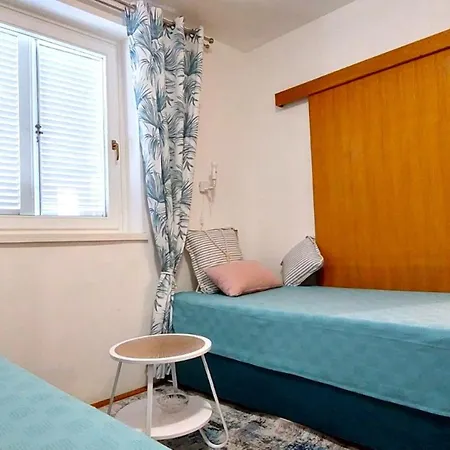 Apartman Charming Beachfront - One Bedroom *