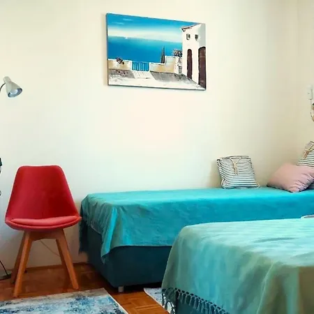 Charming Beachfront - One Bedroom